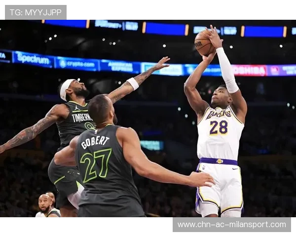 八村塁篮下补篮助攻，湖人锋线稳健输出，助力球队再创新高